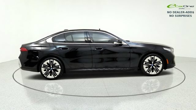 Used 2024 BMW i5 eDrive40i w/ M Sport Package RWD image 10