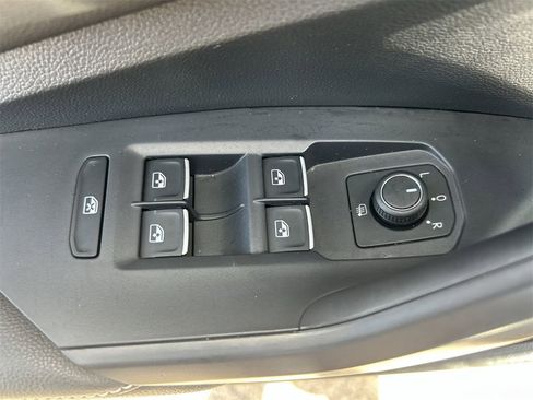 New 2025 Volkswagen Jetta Sport image 17