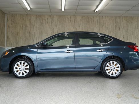 Used 2017 Nissan Sentra SV FWD image 5