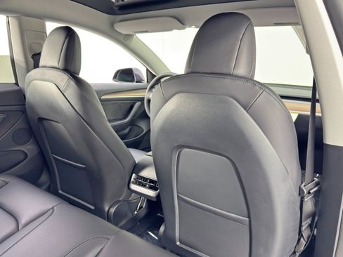 Used 2023 Tesla Model 3 Standard Range image 37