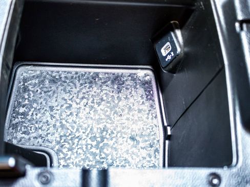 Used 2018 Jeep Wrangler Unlimited Sport S image 18