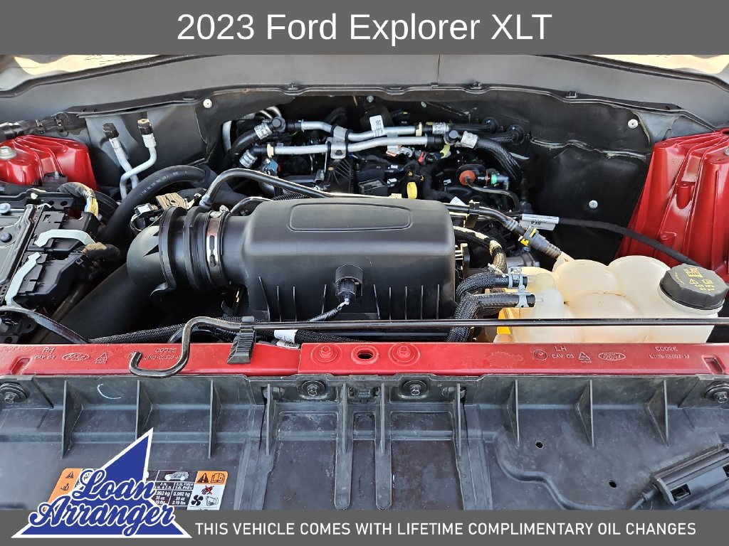 Used 2023 Ford Explorer XLT w/ Equipment Group 202A RWD image 15