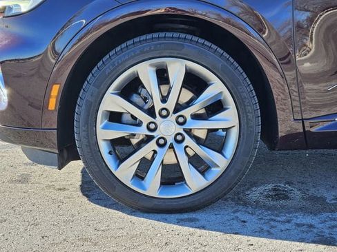 Used 2021 Buick Envision Avenir image 13