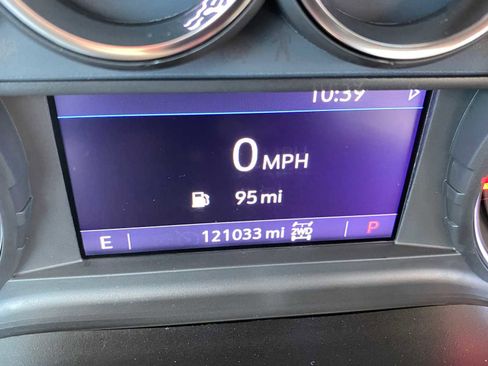 Used 2021 Chevrolet Silverado 1500 LT image 8