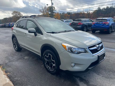 Used 2015 Subaru Crosstrek 2.0i Limited image 3