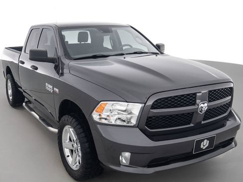 Used 2018 RAM 1500 Express w/ Express Value Package AWD/4WD image 1
