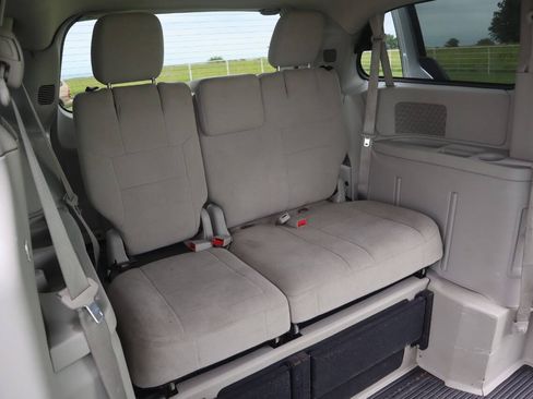 Used 2011 Dodge Grand Caravan Mainstreet w/ PWR Convenience Group FWD image 23