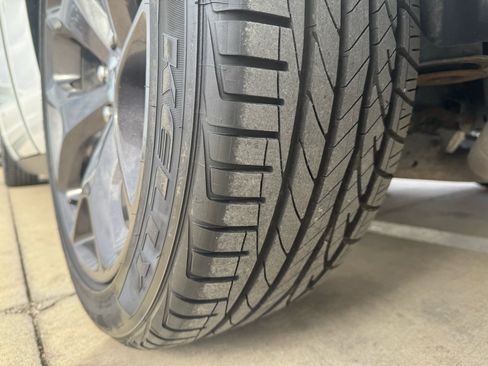 Used 2019 Dodge Challenger R/T image 11