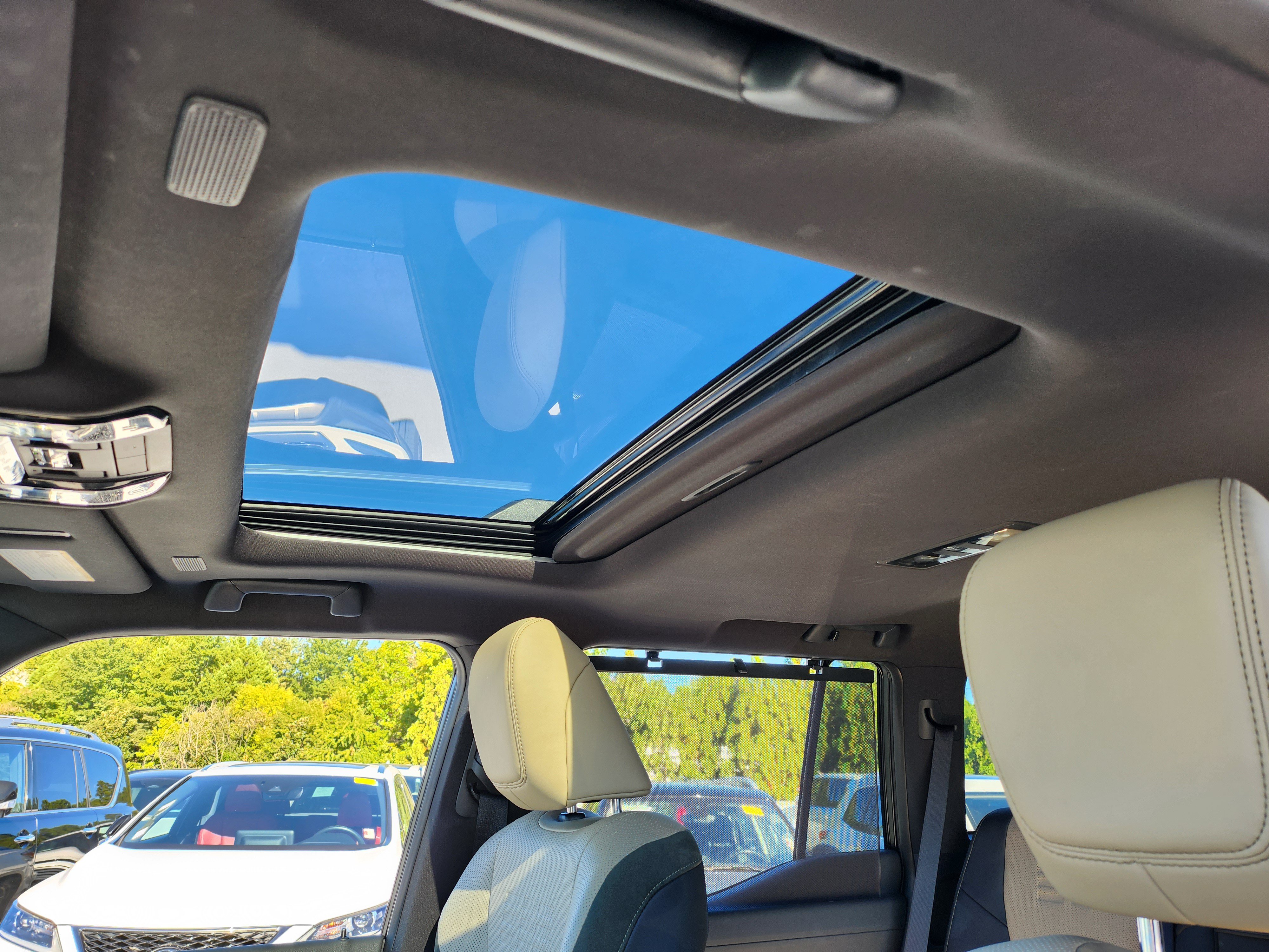 Used 2024 Lexus GX 550 AWD/4WD image 15