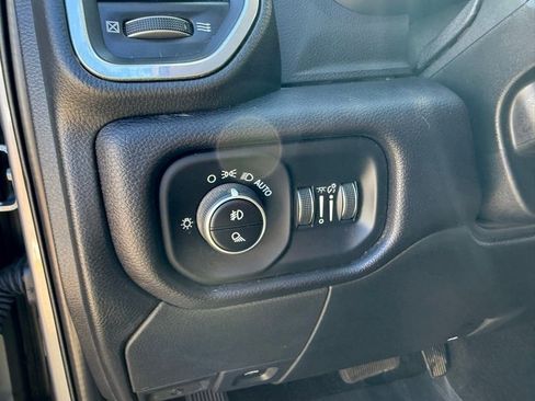 Used 2024 RAM 3500 Laramie w/ Towing Technology Group image 17