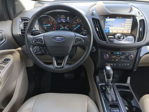 Used 2019 Ford Escape Titanium AWD/4WD image 14