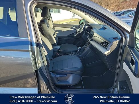 Certified 2022 Volkswagen Taos SE w/ Panoramic Sunroof Package image 16