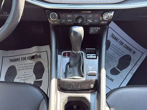 Used 2023 Jeep Compass Latitude w/ Convenience Group image 17