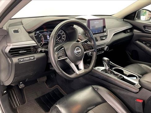 Used 2023 Nissan Altima 2.5 SR image 14