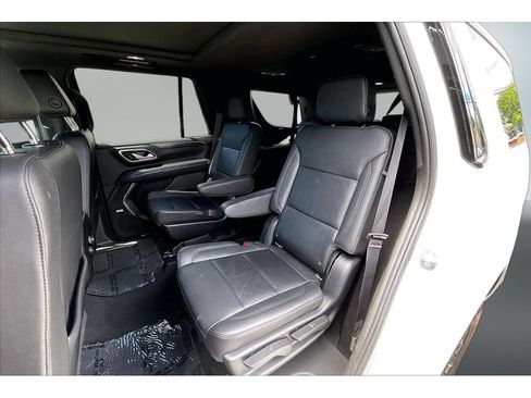 Used 2022 Chevrolet Tahoe Z71 w/ Luxury Package AWD/4WD image 22
