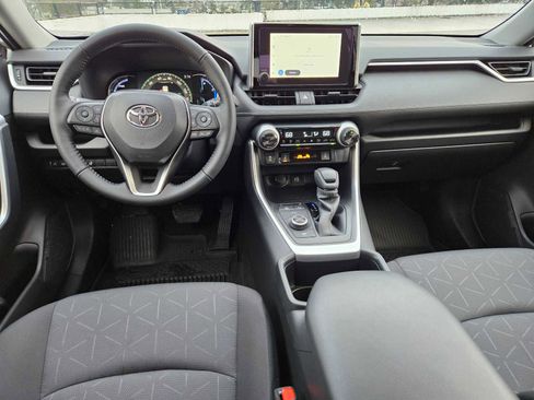 Certified 2025 Toyota RAV4 XLE image 22