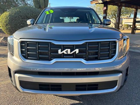 Used 2023 Kia Telluride S image 9