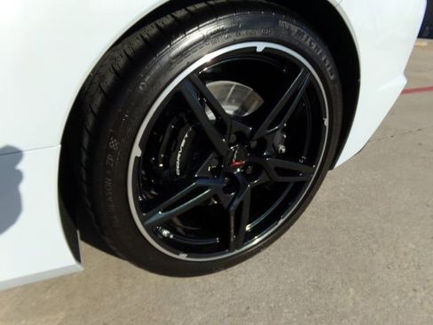 Used 2024 Chevrolet Corvette Stingray Convertible image 11