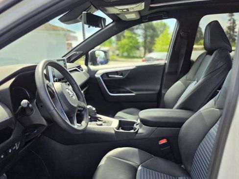 Used 2021 Toyota RAV4 XSE AWD/4WD image 13