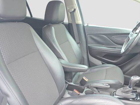Used 2020 Buick Encore Preferred FWD image 20