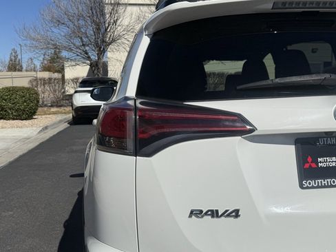 Used 2018 Toyota RAV4 LE w/ All Weather Liner Package image 33