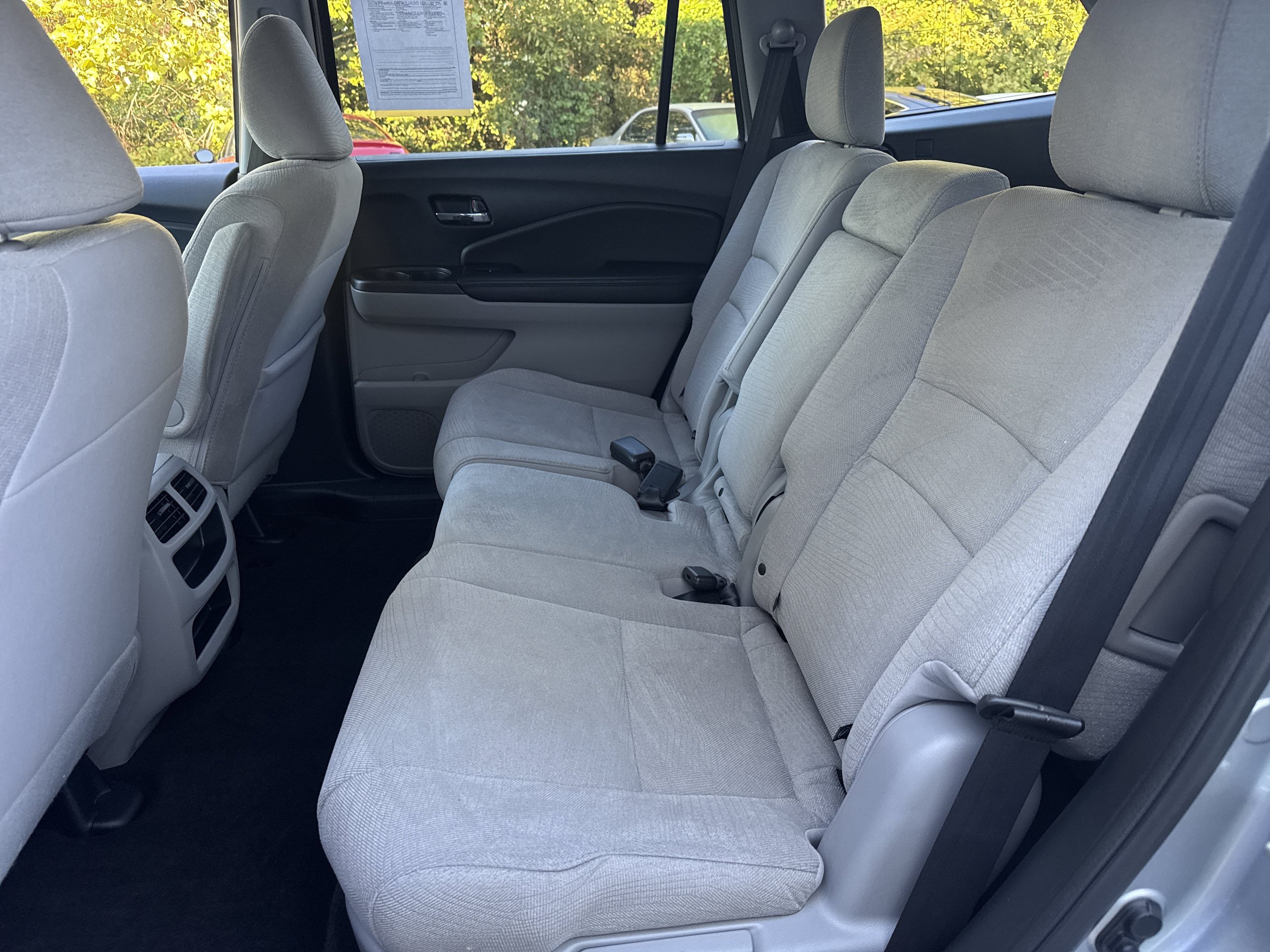 Used 2017 Honda Pilot LX image 9