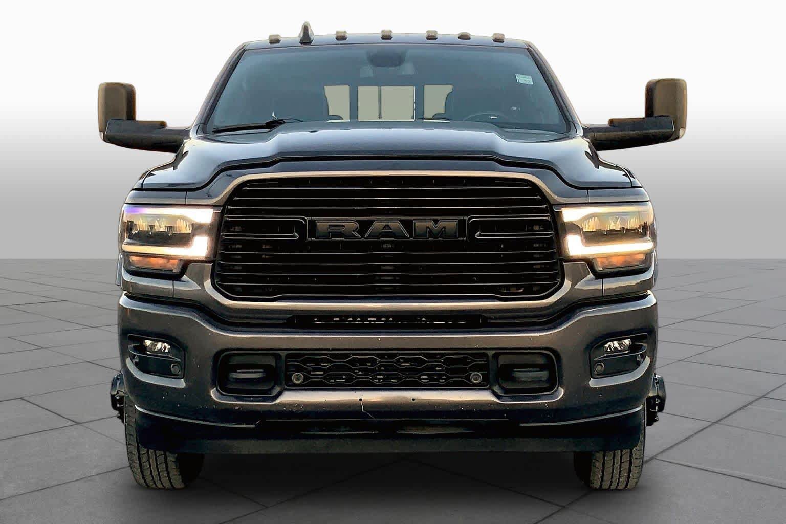 Used 2022 RAM 3500 Laramie w/ Night Edition AWD/4WD image 4