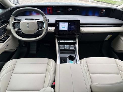 New 2025 Lincoln Nautilus Premier w/ Equipment Group 102A image 24