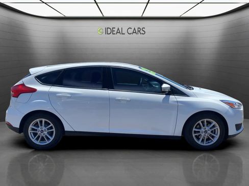 Used 2017 Ford Focus SE FWD image 6