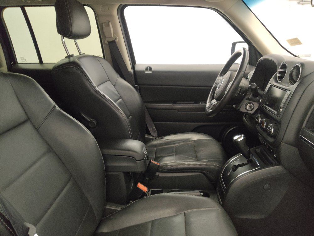 Used 2017 Jeep Patriot High Altitude AWD/4WD image 21