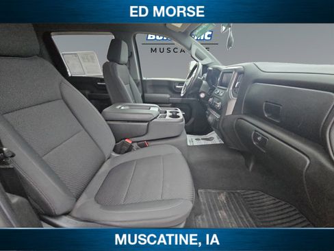 Used 2022 Chevrolet Silverado 2500 Custom w/ Custom Value Package image 16