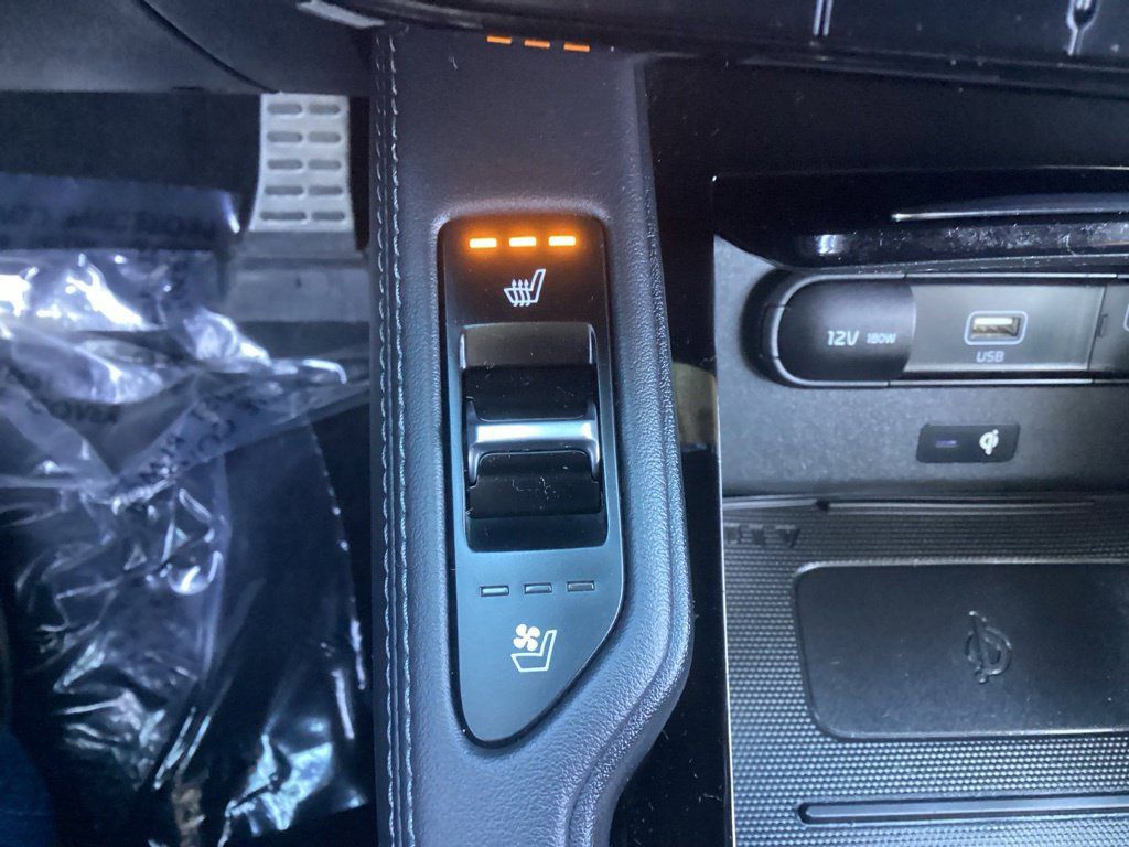 Used 2020 Kia Telluride SX w/ SX Prestige Package AWD/4WD image 29