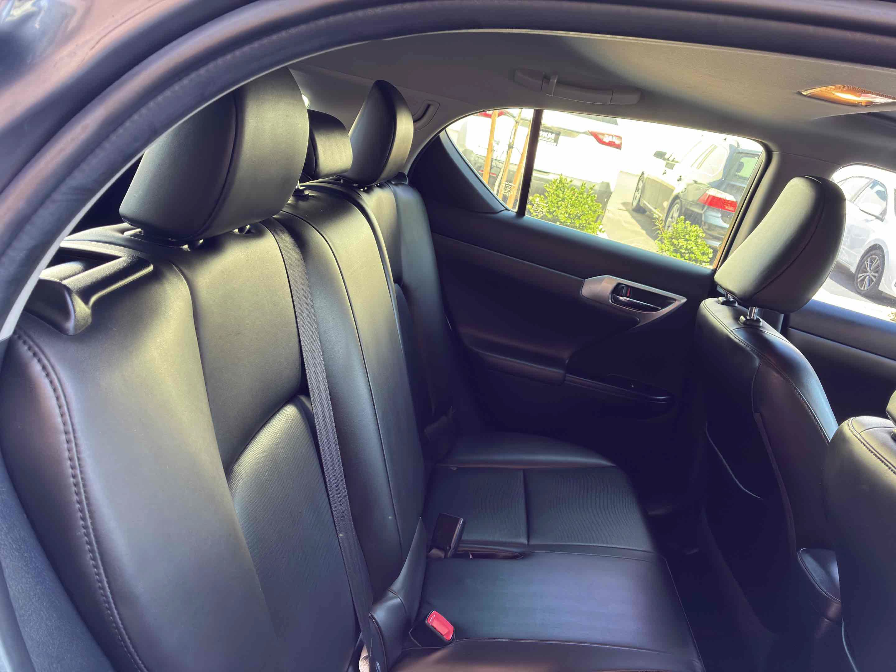Used 2013 Lexus CT 200h w/ Premium Pkg w/Navigation FWD image 34