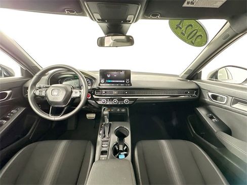Used 2024 Honda Civic Sport image 3