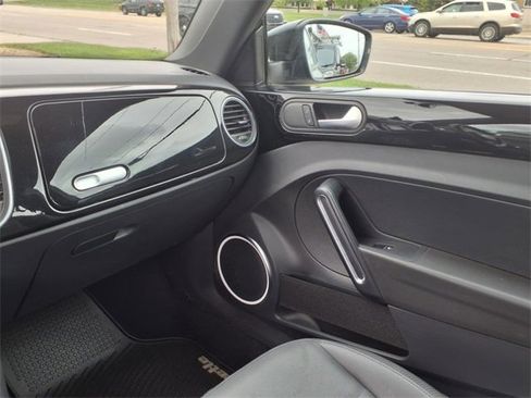 Used 2014 Volkswagen Beetle 2.5 image 18