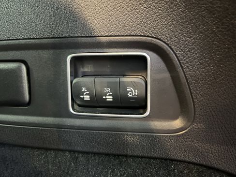 Certified 2024 Mercedes-Benz GLS 450 4MATIC image 13