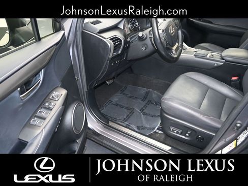 Used 2018 Lexus NX 300 FWD image 11