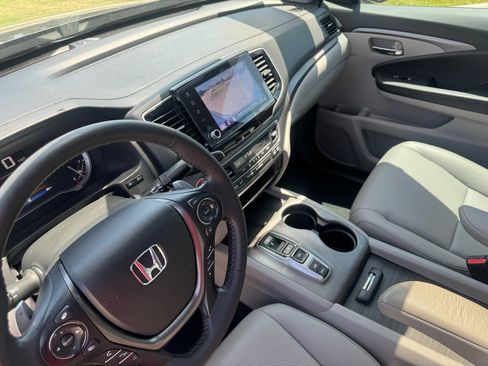 Certified 2023 Honda Ridgeline RTL image 16