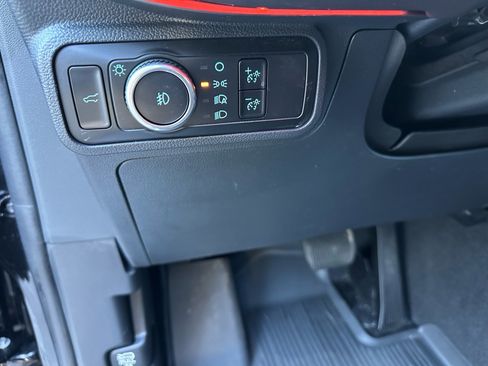 Certified 2025 Ford Explorer Platinum w/ LUX Leather Package image 33