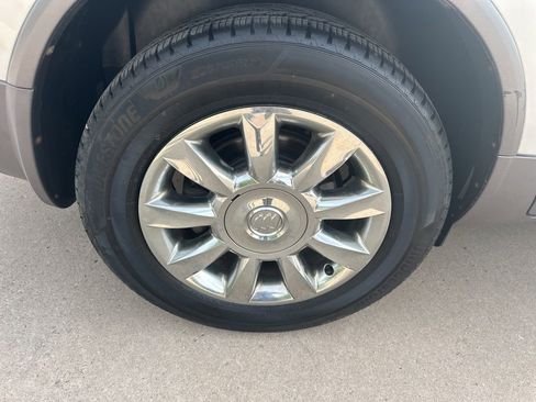 Used 2012 Buick Enclave Leather AWD/4WD image 40