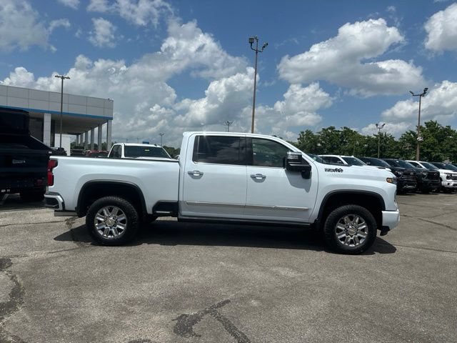 New 2026 Chevrolet Silverado 2500 High Country w/ High Country Premium Package AWD/4WD image 2