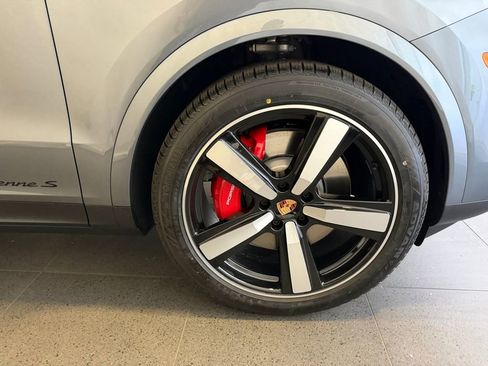 New 2026 Porsche Cayenne S AWD/4WD image 13
