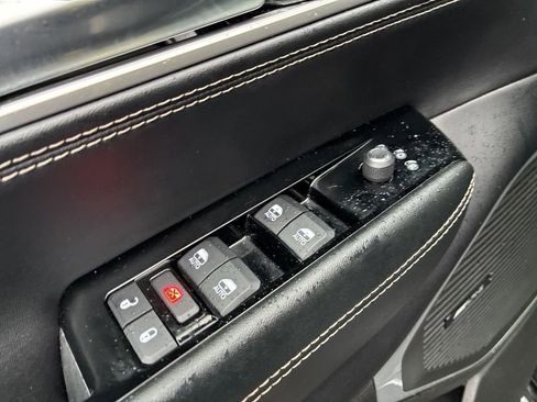 Used 2024 Jeep Wagoneer Series II w/ Flexible Seating Group image 13