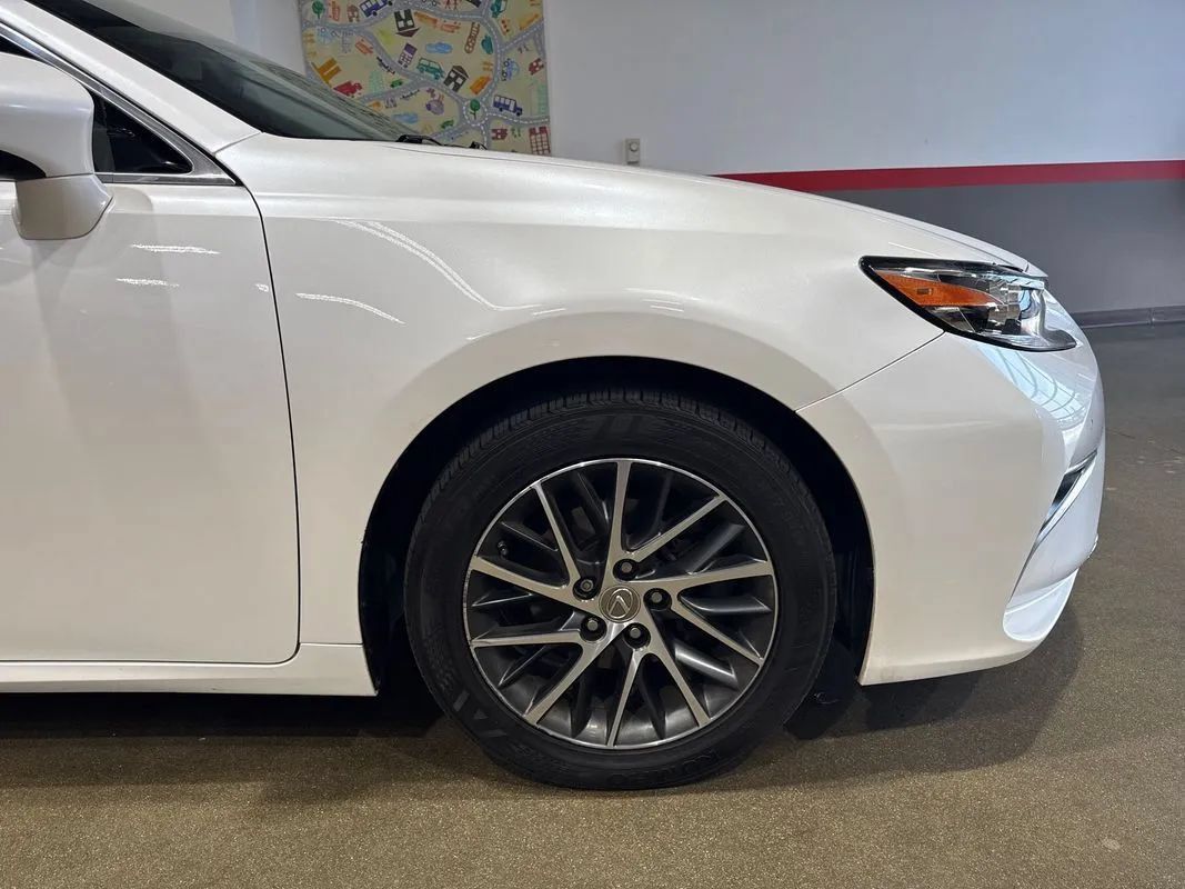 Used 2017 Lexus ES 350 w/ Navigation System Package FWD image 72