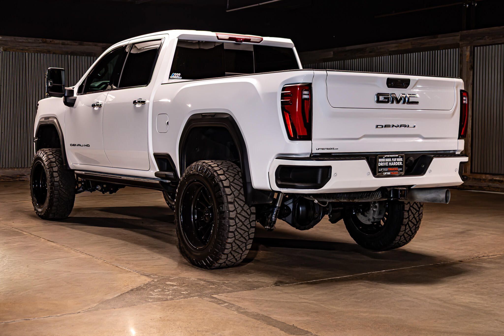 Used 2024 GMC Sierra 2500 Denali Ultimate w/ Max Trailering Package AWD/4WD image 7