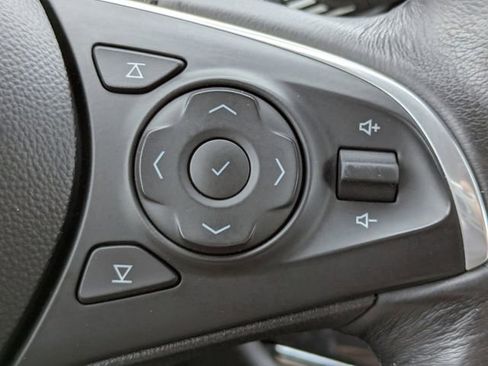 Used 2019 Buick Enclave Essence FWD image 26
