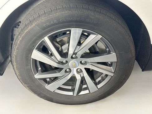 Used 2022 Chevrolet Equinox LT FWD image 11