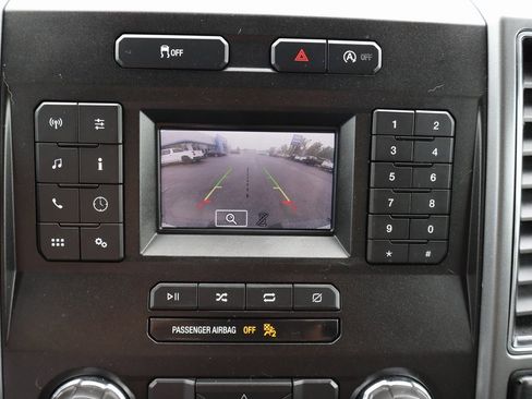 Used 2018 Ford F150 XLT w/ Trailer Tow Package image 11