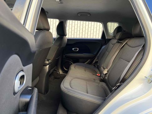 Used 2016 Kia Soul + w/ Designer's Package image 4