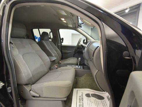 Used 2018 Nissan Frontier SV AWD/4WD image 18
